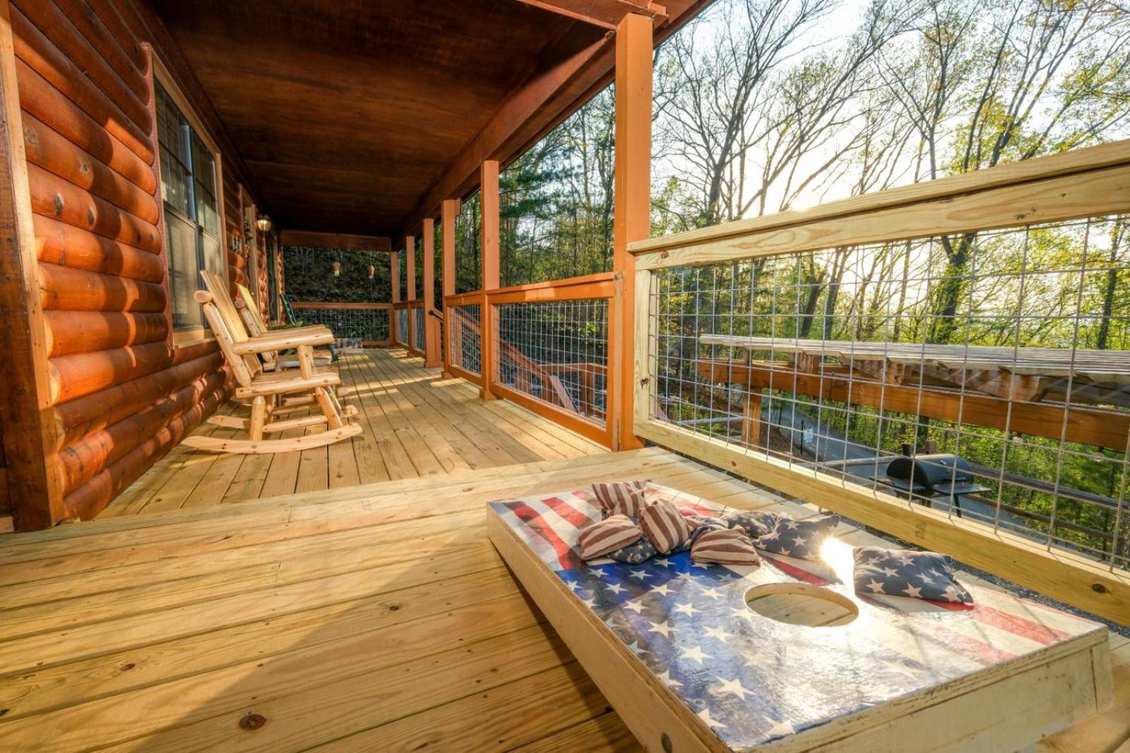 Little Bear Cabin Гетлинбург Екстериор снимка