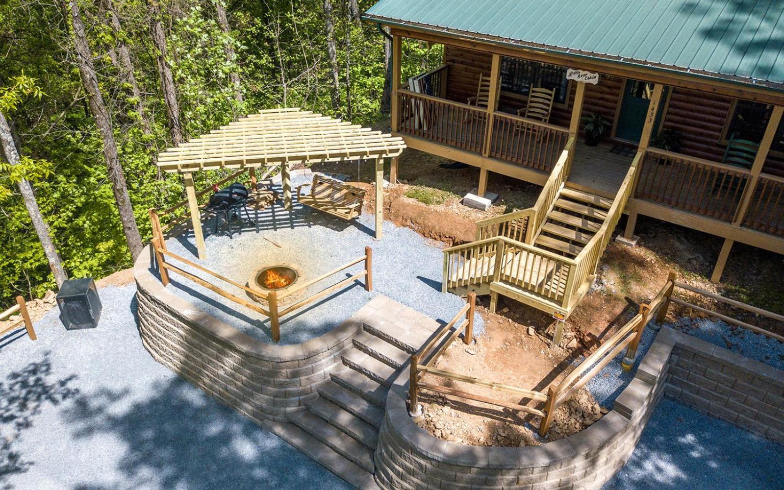 Little Bear Cabin Гетлинбург Екстериор снимка